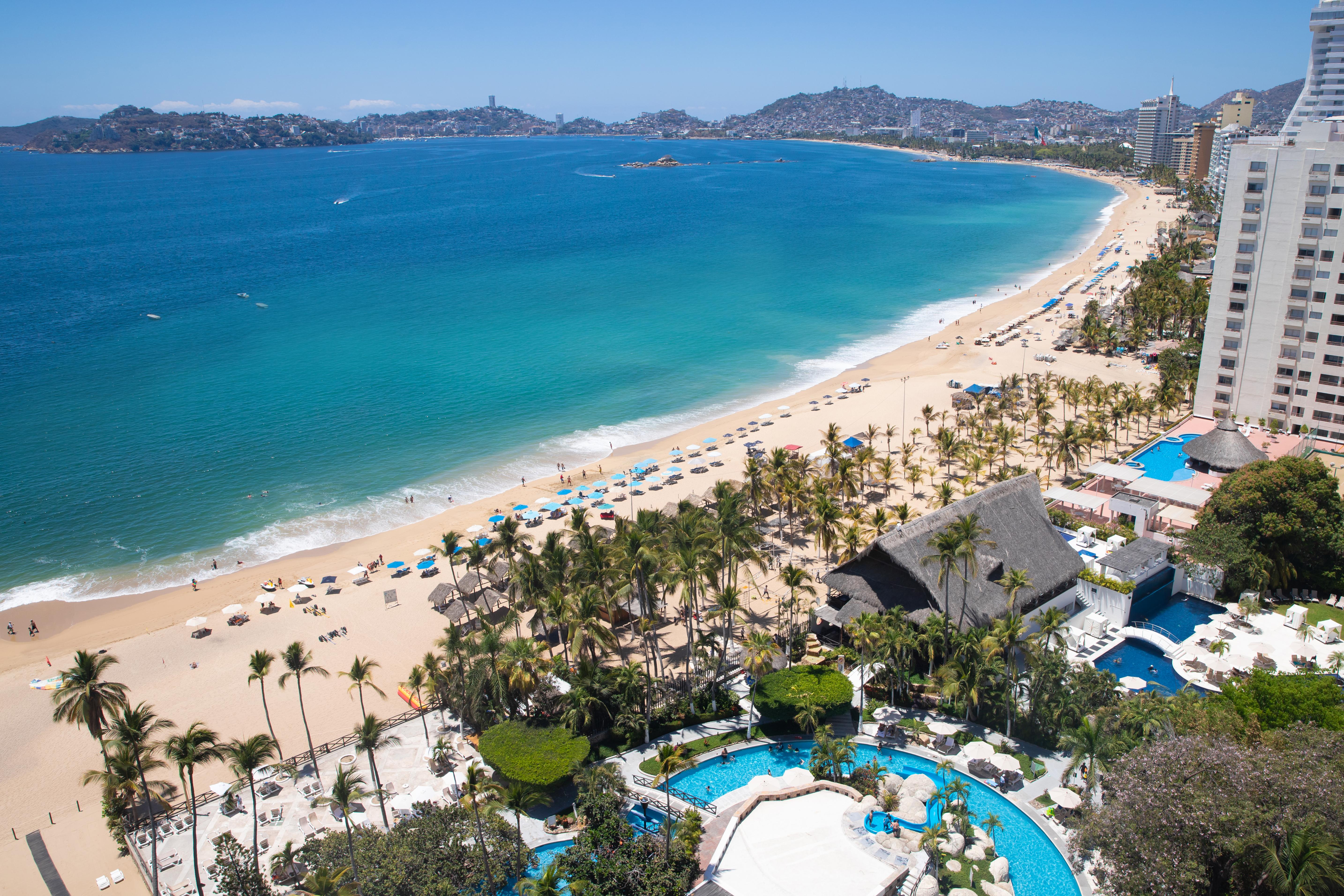 Emporio Acapulco Hotell Exteriör bild Aerial view of the Bay of Acapulco